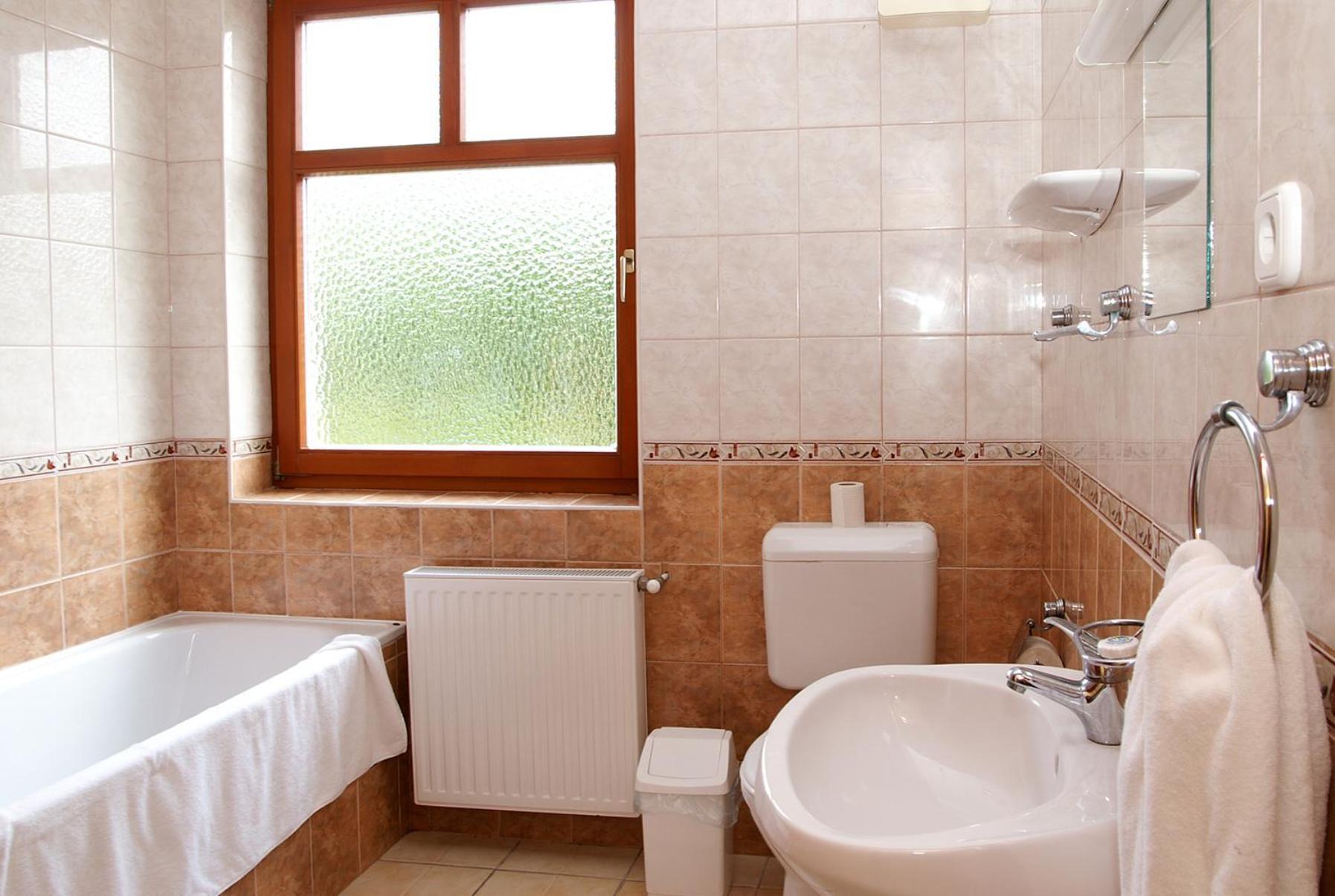 Pihenokereszt Panzio Bed & Breakfast Sopron Exterior photo
