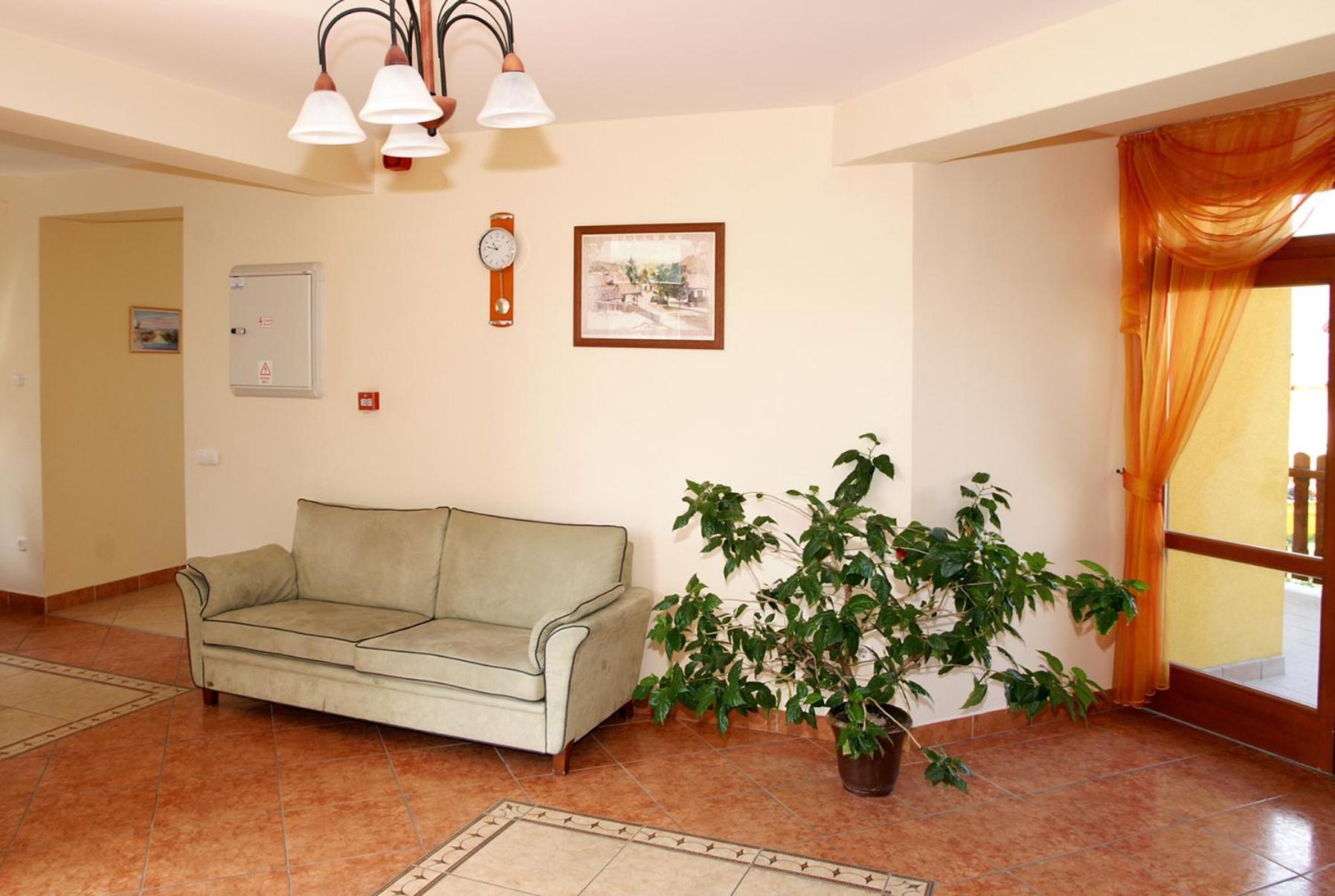 Pihenokereszt Panzio Bed & Breakfast Sopron Exterior photo
