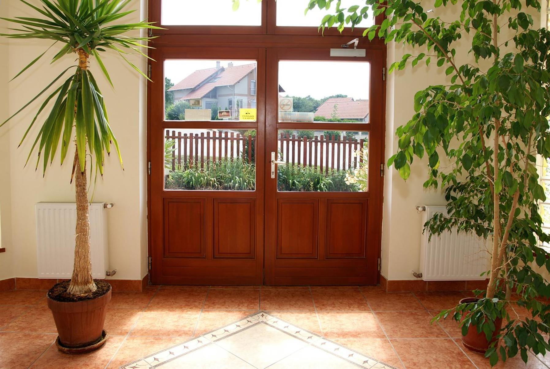 Pihenokereszt Panzio Bed & Breakfast Sopron Exterior photo