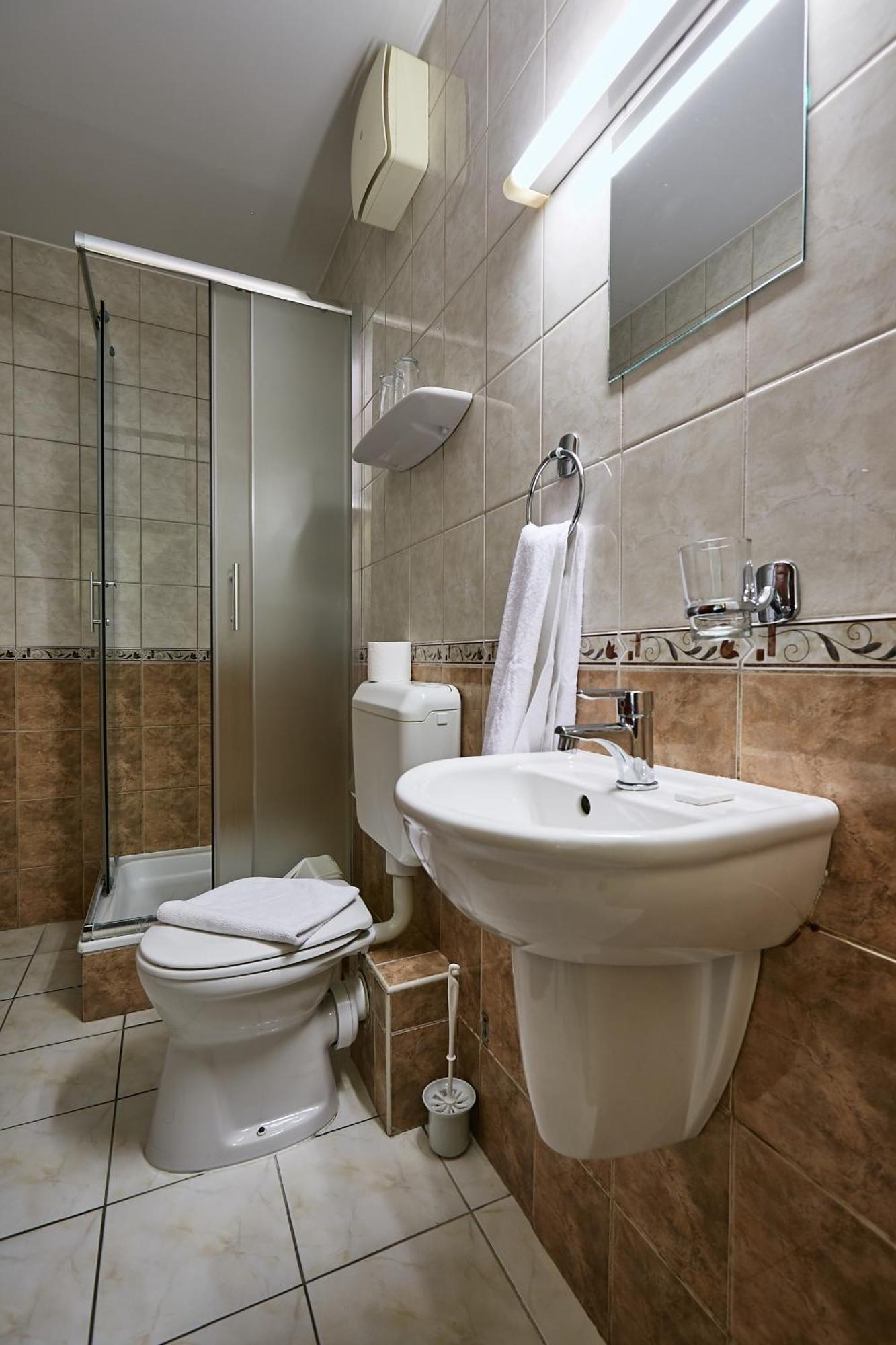 Pihenokereszt Panzio Bed & Breakfast Sopron Exterior photo