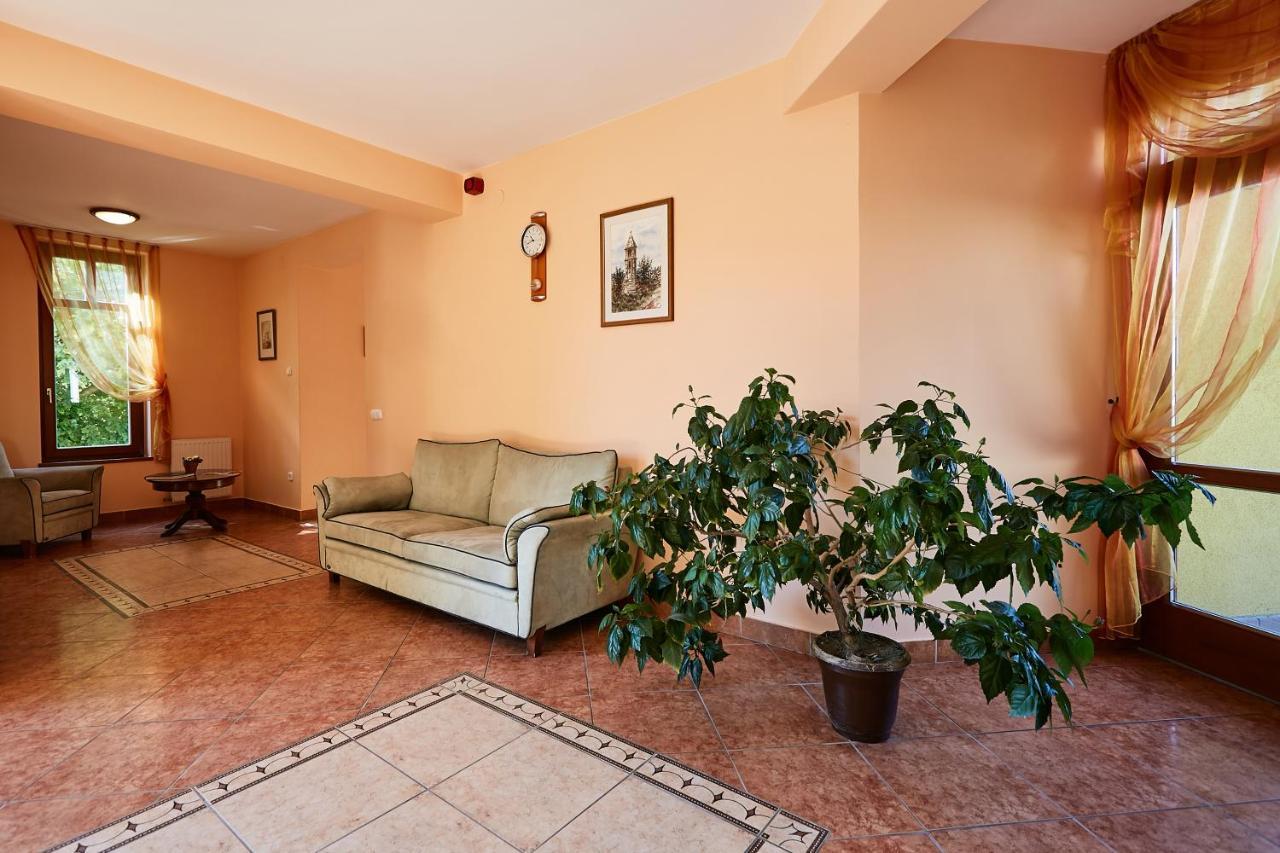 Pihenokereszt Panzio Bed & Breakfast Sopron Exterior photo